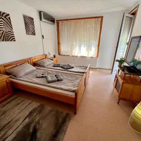 Maximiliyan アルベナ