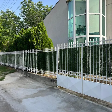 Maximiliyan Villa